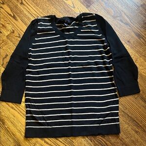 GAP Black and Tan Striped Women’s Sweater Medium Long